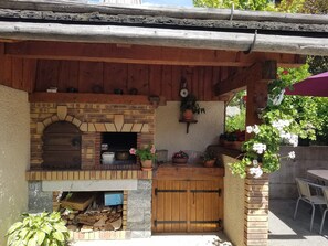 Outdoor dining - SUPERB 3P 75M2 APARTMENT, COMPLETELY RENOVATED. 2 BATHROOMS (Le Grand-Bornand)