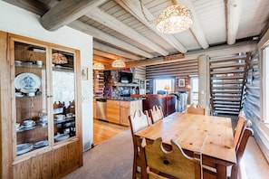 Condo, 3 Bedrooms | Dining