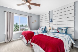 4 bedrooms, desk, iron/ironing board, travel cot