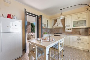 Villa | Eigene Küche | Geschirrspüler