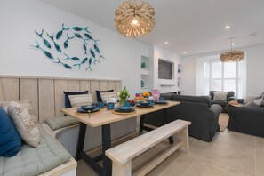 Dining - Pebbles (St Ives)