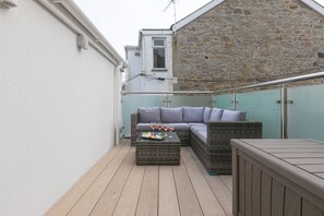 Property grounds - Pebbles (St Ives)