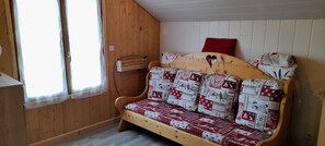 1 chambre, bureau, lit parapluie, Wi-Fi