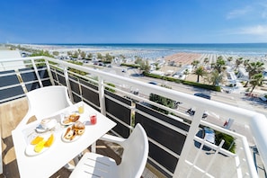 Habitación clásica con 1 cama matrimonial o 2 individuales | Terraza o patio