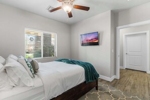 Condo, Multiple Beds, Patio, Mountain View (Walking on Sunshine) | 3 bedrooms, individually decorated, individually furnished, free WiFi