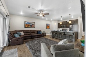 Condo, Multiple Beds, Patio, Mountain View (Walking on Sunshine) | Living area