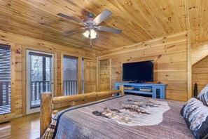 Cabin, 1 King Bed with Sofa bed, Hot Tub, Mountain View (Only Dreamin')