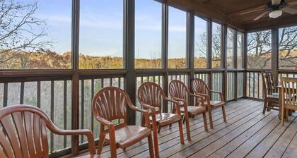 Kemper's Cabin by Silver Dollar City - Ideally Located