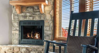 Kemper's Cabin by Silver Dollar City - Ideally Located
