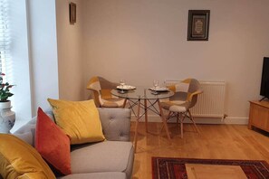 Apartment, 1 Queen Bed | Interior - Beautiful 1-bed Apartment in Banbury (Banbury)