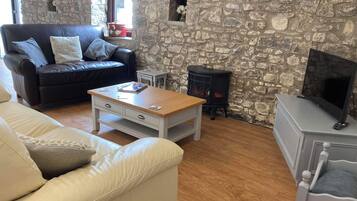 Cottage | Living area