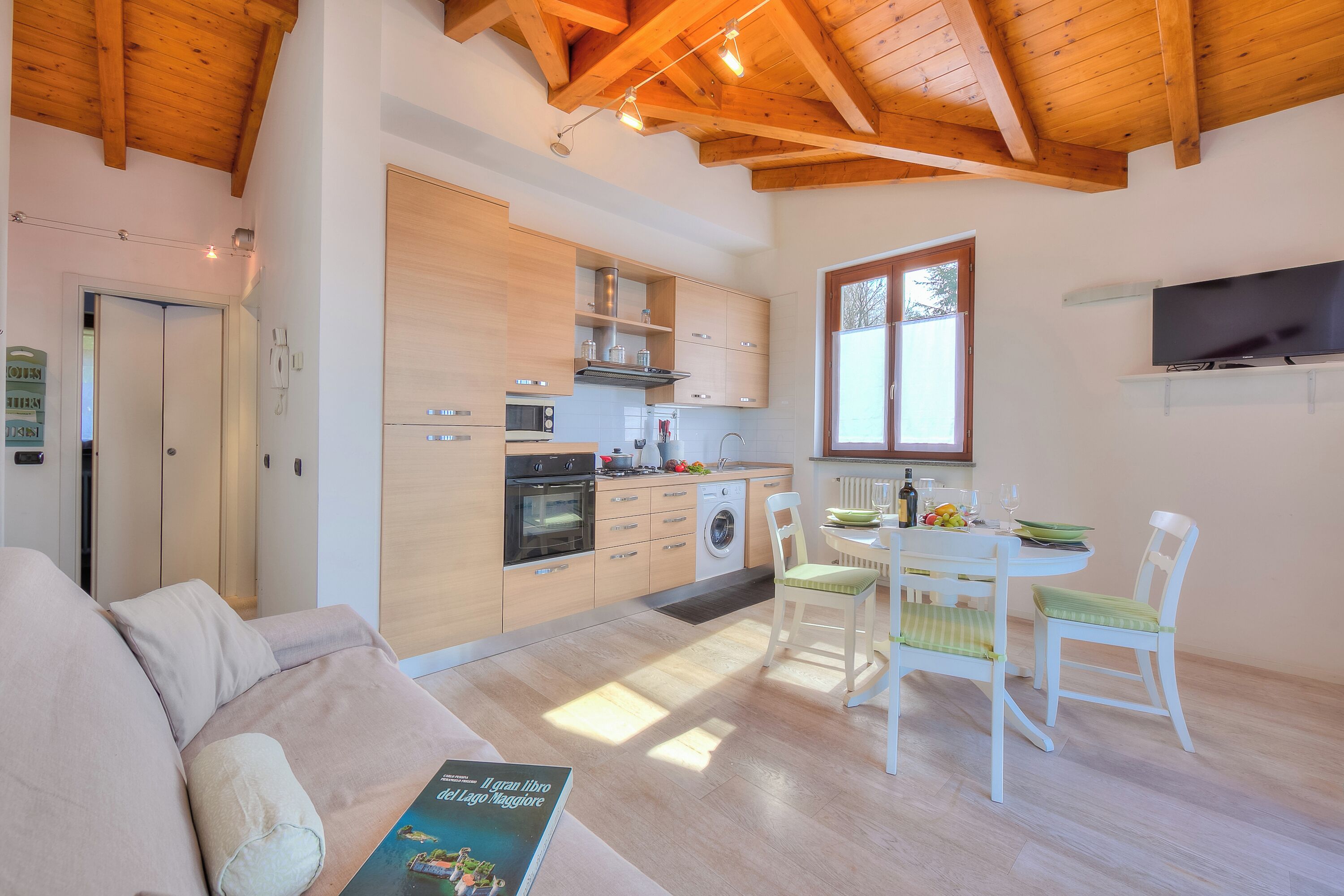 21-inch TV with digital channels