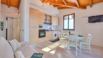 21-inch TV with digital channels