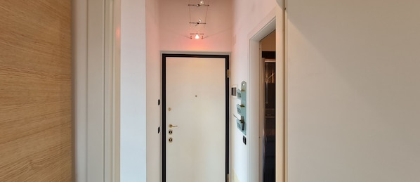 Interior - La Brezza Del Lago Maggiore With View (Laveno Mombello)