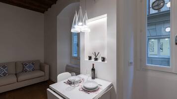 Appartamento Basic, 1 letto matrimoniale con divano letto | Interni