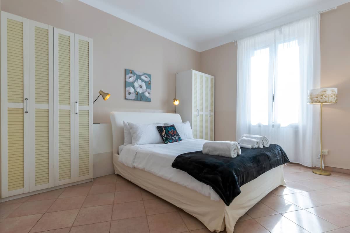 Deluxe Apartment CASALE (Via Casale 7) | 埃及棉床單、高級寢具、羽絨被、書桌