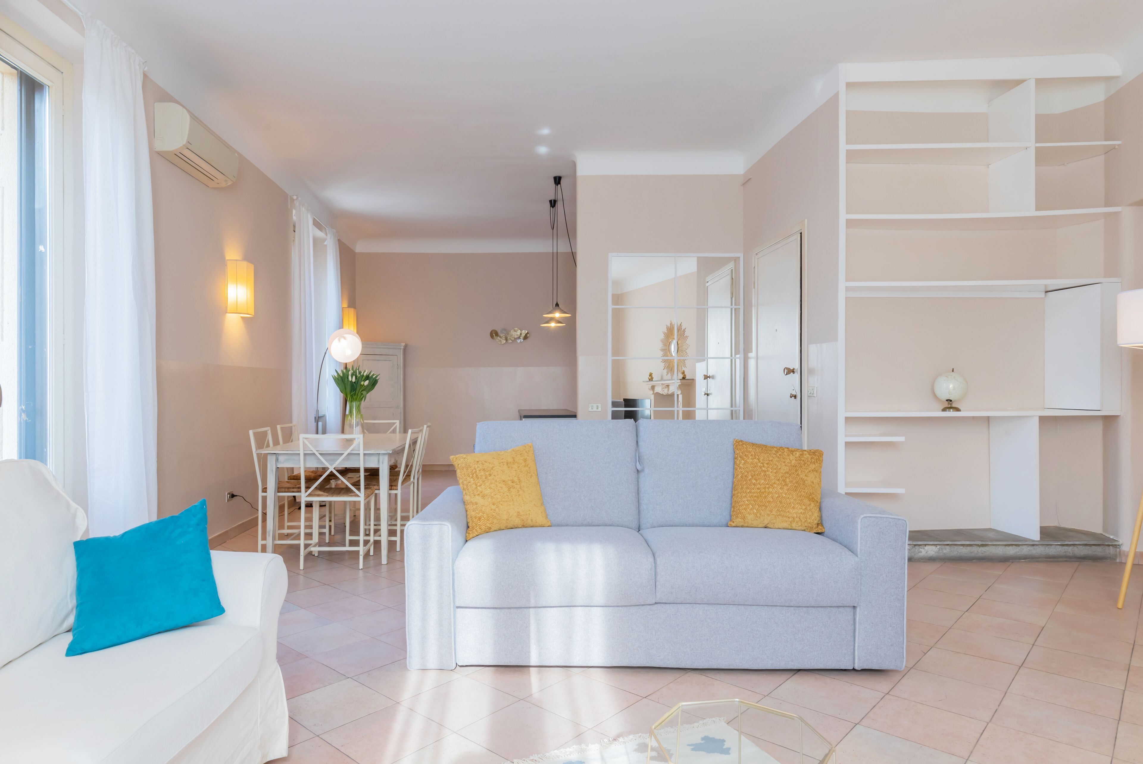 Deluxe Apartment CASALE (Via Casale 7) | Woonruimte | Een flatscreentelevisie