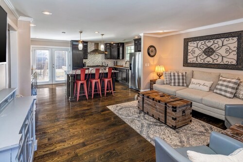 Five Points Bungalow