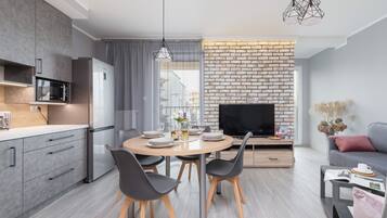 Apartment, 1 Bedroom, Balcony | Living room