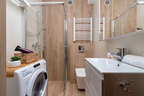 Apartment, 1 Bedroom, Balcony | Bathroom | Shower, towels - Krakow Apartment Kolaczy by Renters (Kraków)