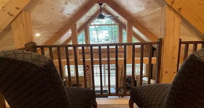 Maine Pines Lmit 8 4 Bedroom Home by RedAwning