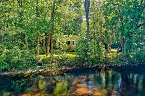 Crooked River Cottage Limit 5 2 Bedroom Cottage by RedAwning