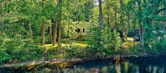 Crooked River Cottage Limit 5 2 Bedroom Cottage by RedAwning