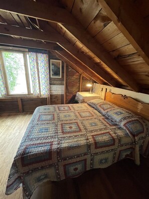 Chalet rustique, 2 chambres | 2 chambres, accès au Wi-Fi (inclus)