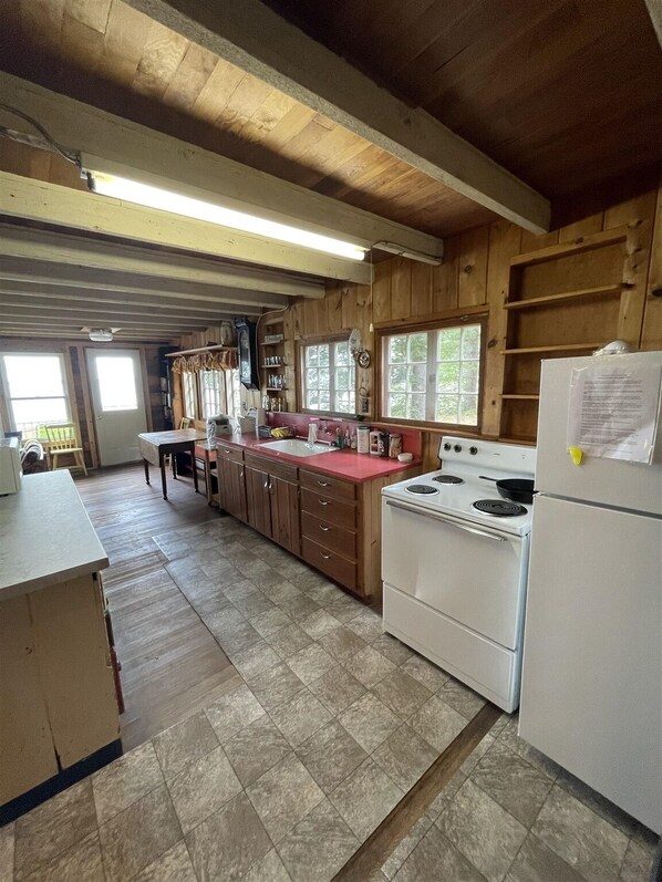 Cabin, 2 Bedrooms | Private kitchen | Fridge, oven, coffee/tea maker, toaster - Rocky Beach Limit 5 2 Bedroom Cabin by RedAwning (Standish)