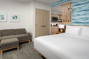 Suite estudio, 1 cama de matrimonio grande con sofá cama | Escritorio, espacio para trabajar con un portátil, cortinas opacas