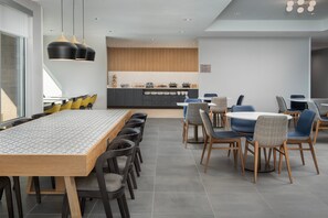 Tägliches inbegriffenes Frühstücksbuffet