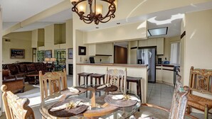 Dining - Vb886 - Palm Valley CC (Palm Desert)