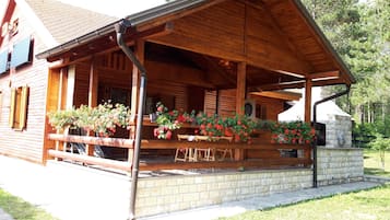 Chalet | Speisen im Freien