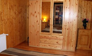 Chalet | Interior - Eco-friendly 2-bedrooms Chalet in Plitvice Lakes (Plitvicka Jezera)