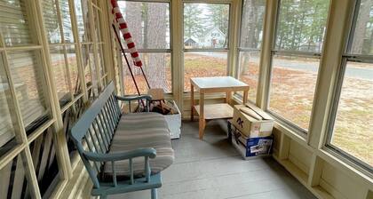 Swallow - Limit 4 2 Bedroom Cottage by RedAwning