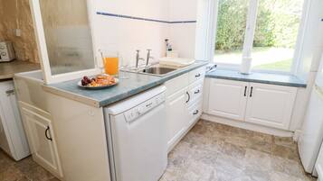 Fridge, dishwasher, electric kettle, toaster