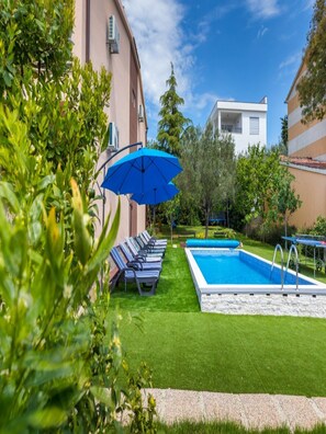 빌라 (Four Bedroom Villa with Swimming Pool) | 외관