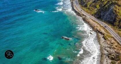 Beautiful, Modern 2 Bedroom Apartment, Bathroom, Well Located!