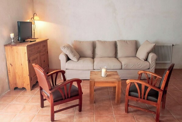 Télévision, cheminée