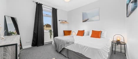2 bedrooms, iron/ironing board