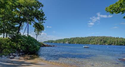 Ferry Tale Limit 10 3 Bedroom Cottage by RedAwning