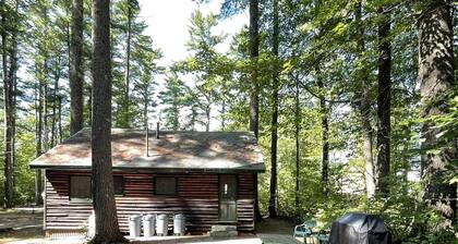 Restawhile Limit 6 2 Bedroom Cabin by RedAwning