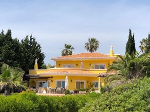 Exterior - Beautiful exclusive villa direct at the sea with heatable (Carvoeiro)