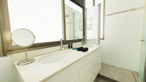 House - Harav Kook Lilas in Tel Aviv-yafo (Tel Aviv)