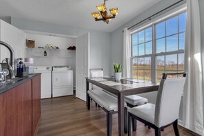 Short walk to the park, commute to Nashville, Fort Campbell or Kentucky. High speed internet for when you just want to stay inside. Spring, Summer, Autumn or Winter- stay comfy with central HVAC. - 10-Person Spacious Home for Work Groups Near I-24 (Oak Grove)