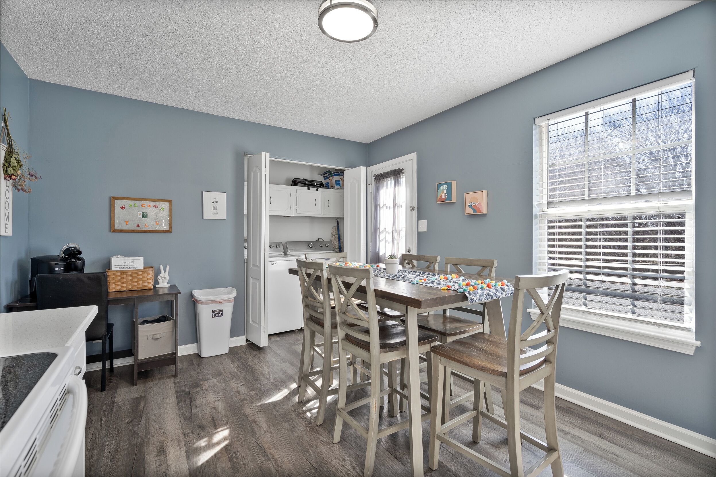 We offer solutions for everyone. We have mid term, short term and even long term rates available. Don't sacrifice amenities to save a buck or two. Book with us and get the best of both worlds. Find out why we've been highly rated by work groups.