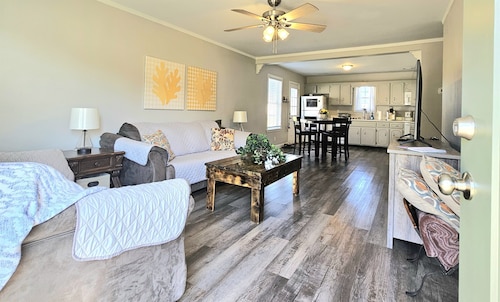 Whole House- 3rm + Fenced Yard. 2 Turns to Post!