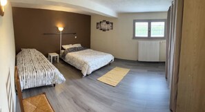 4 chambres, fer et planche Ă repasser, lit parapluie, Wi-Fi gratuit