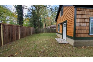 Exterior - Unique Tiny House Studio [With Chickens] Near I-95, FDA, DC, VA (Silver Spring)