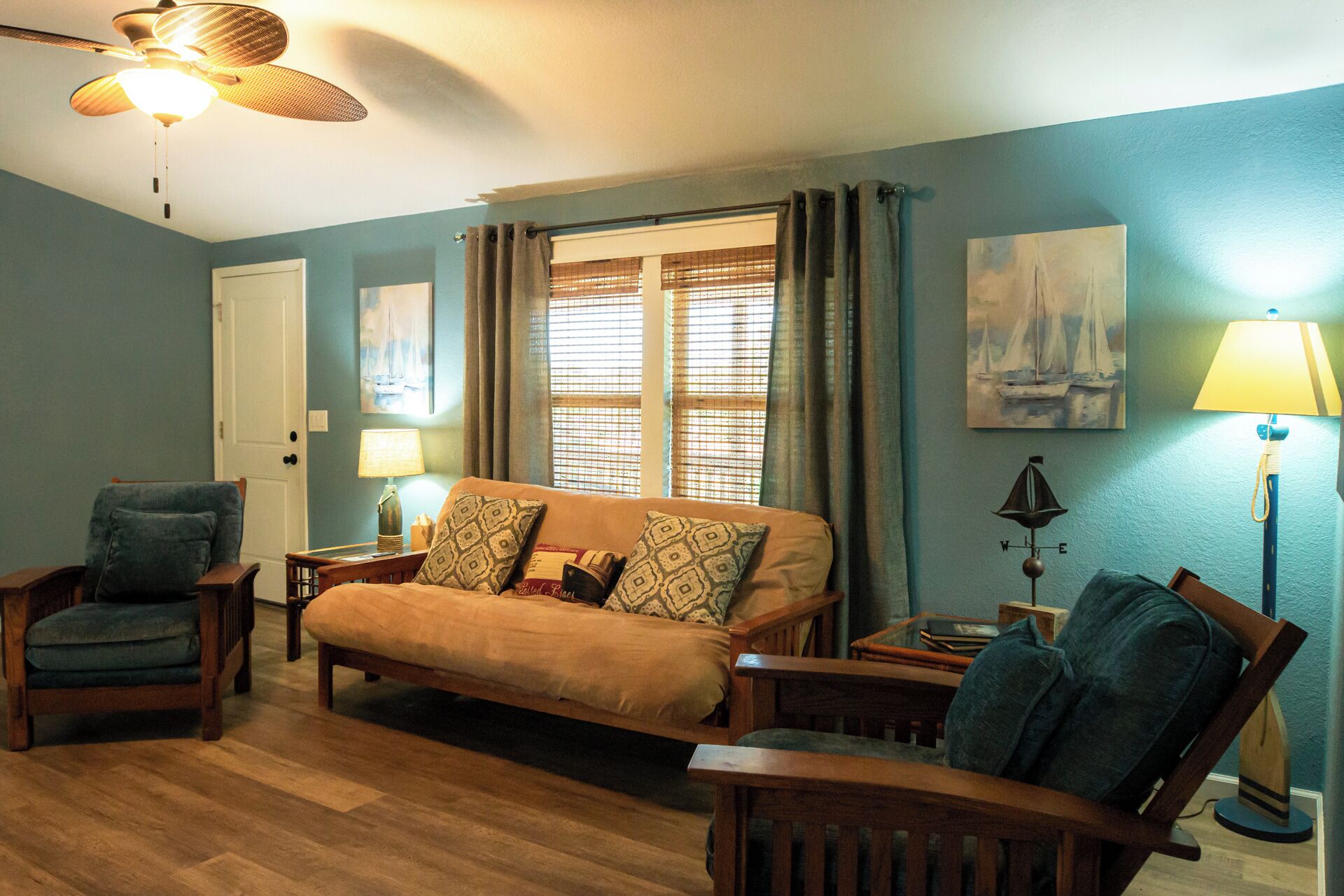 Charming Home, Lake View and Access - No Pets | Living area